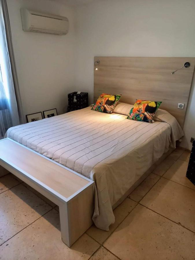 Cabrières-dʼAvignon Les Chambres Du Vieux Bistrot מראה חיצוני תמונה
