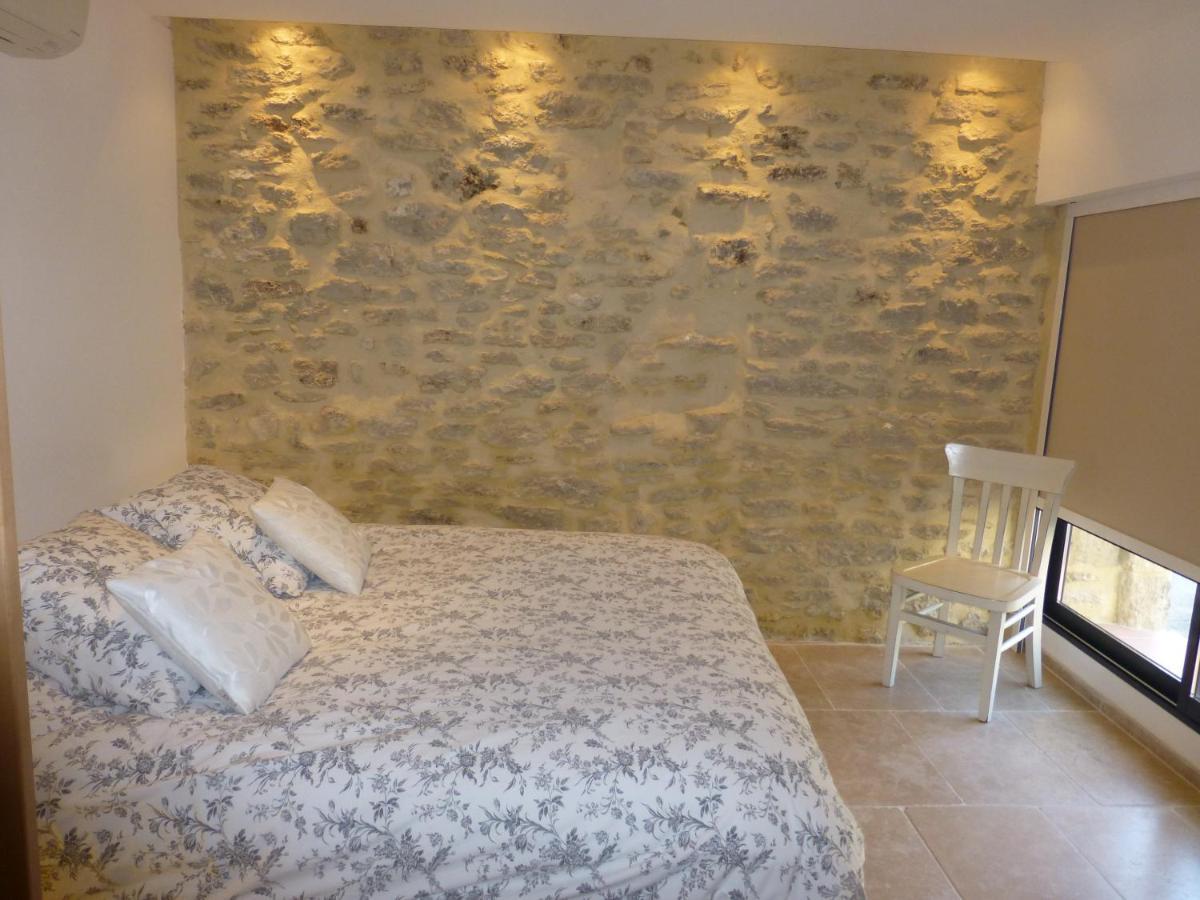 Cabrières-dʼAvignon Les Chambres Du Vieux Bistrot מראה חיצוני תמונה