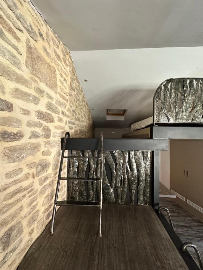Cabrières-dʼAvignon Les Chambres Du Vieux Bistrot מראה חיצוני תמונה